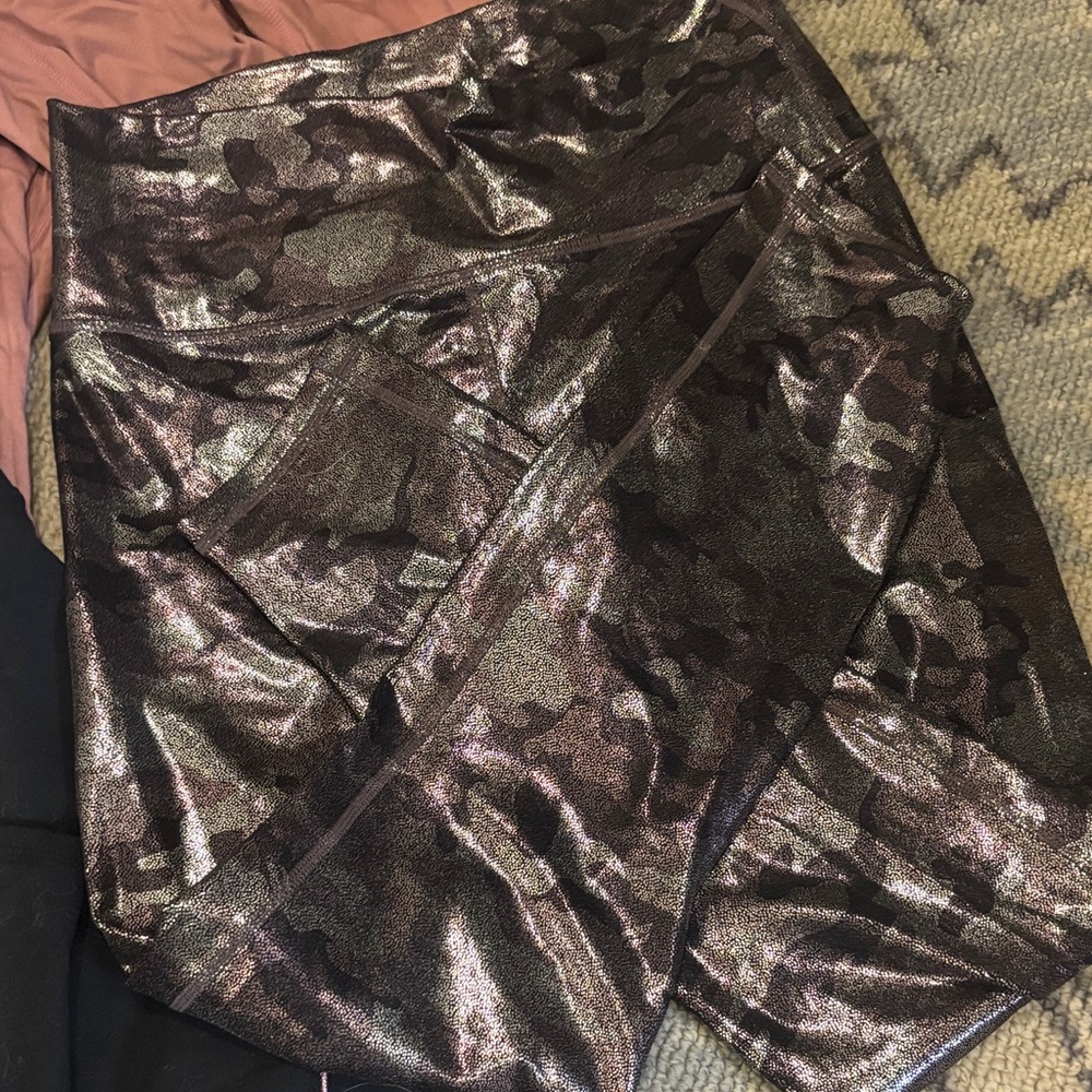 Fabletics legging bundle size medium - image 5